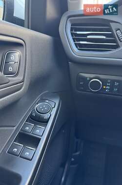 Внедорожник / Кроссовер Ford Escape 2023 в 