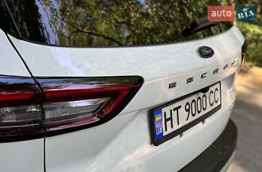 Внедорожник / Кроссовер Ford Escape 2023 в 