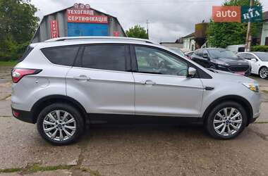 Внедорожник / Кроссовер Ford Escape 2017 в 