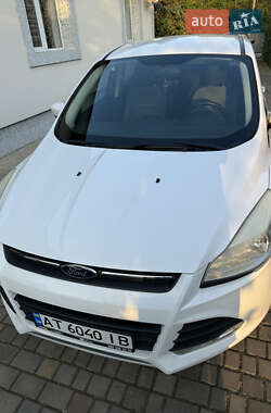 Внедорожник / Кроссовер Ford Escape 2014 в 