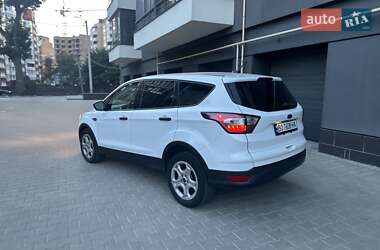 Внедорожник / Кроссовер Ford Escape 2016 в 