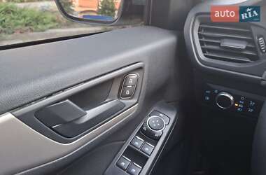 Внедорожник / Кроссовер Ford Escape 2022 в 