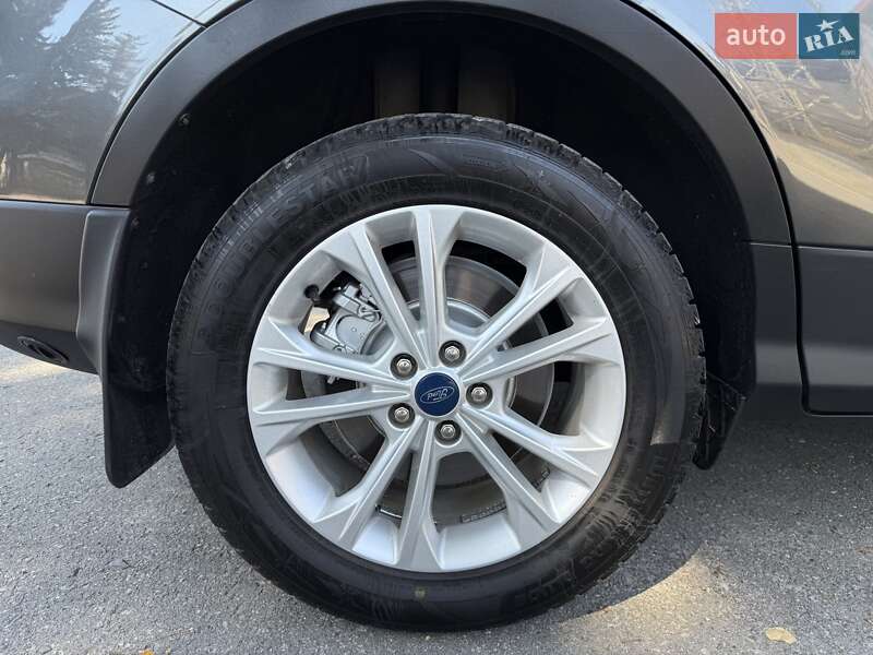 Внедорожник / Кроссовер Ford Escape 2018 в Тернополе