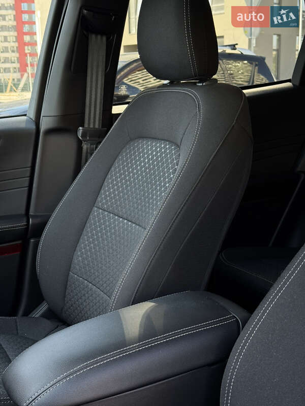 Внедорожник / Кроссовер Ford Escape 2023 в Киеве