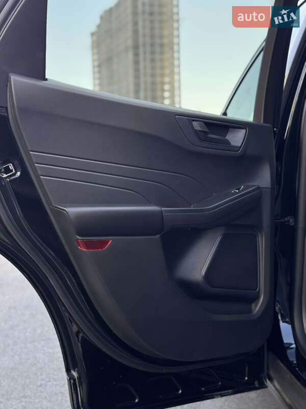 Внедорожник / Кроссовер Ford Escape 2023 в Киеве