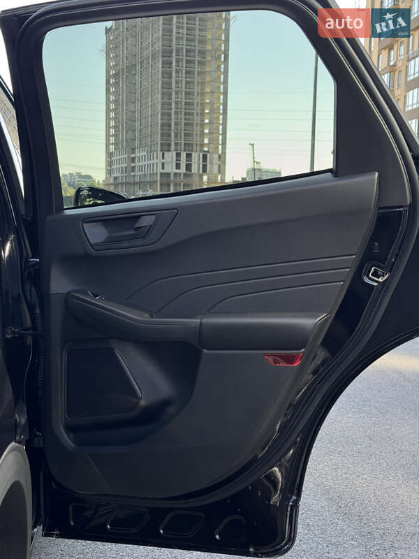 Внедорожник / Кроссовер Ford Escape 2023 в Киеве