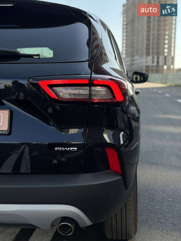 Внедорожник / Кроссовер Ford Escape 2023 в Киеве