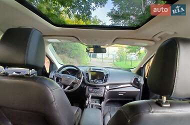 Внедорожник / Кроссовер Ford Escape 2016 в 
