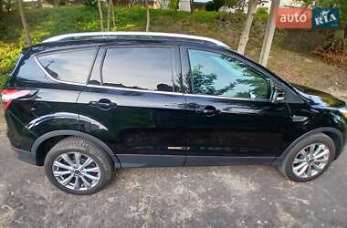 Внедорожник / Кроссовер Ford Escape 2016 в 