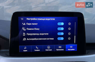 Внедорожник / Кроссовер Ford Escape 2019 в 