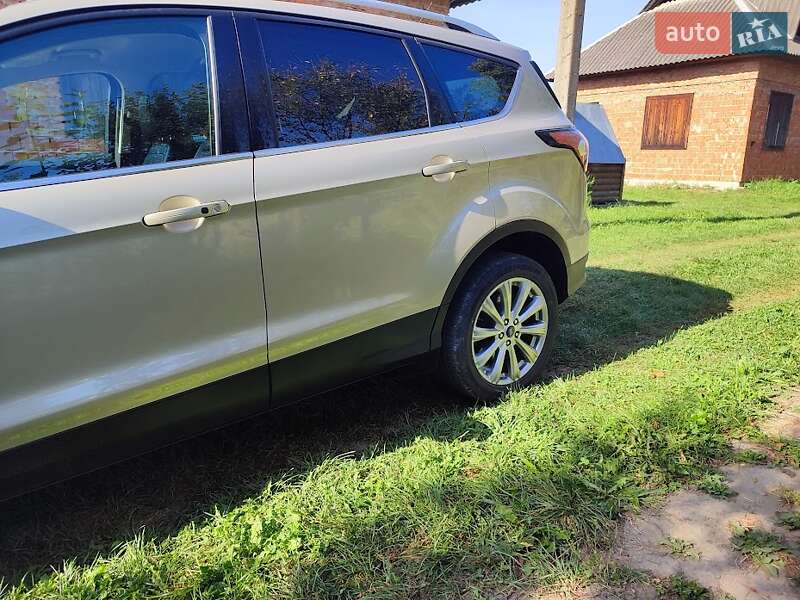 Внедорожник / Кроссовер Ford Escape 2017 в Калуше фото 4 Внедорожник / Кроссовер Ford Escape 2017 в Калуше