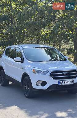Позашляховик / Кросовер Ford Escape 2017 в Запоріжжі