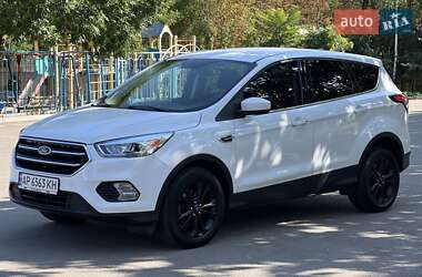Внедорожник / Кроссовер Ford Escape 2017 в 