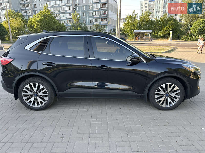 Внедорожник / Кроссовер Ford Escape 2020 в Черкассах