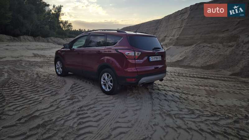 Внедорожник / Кроссовер Ford Escape 2018 в Днепре