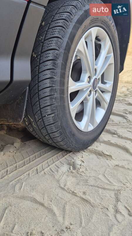 Внедорожник / Кроссовер Ford Escape 2018 в Днепре