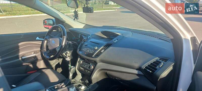 Внедорожник / Кроссовер Ford Escape 2016 в Любомле