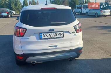 Внедорожник / Кроссовер Ford Escape 2016 в 