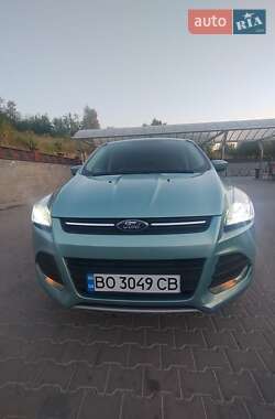 Внедорожник / Кроссовер Ford Escape 2013 в 