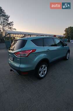 Внедорожник / Кроссовер Ford Escape 2013 в 