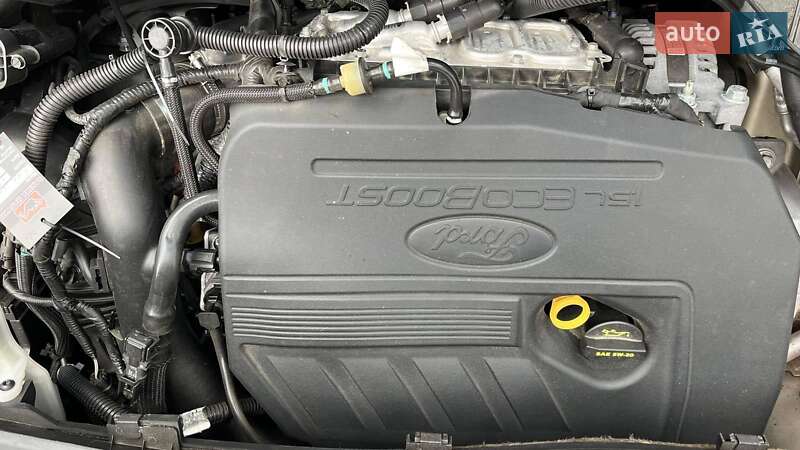 Внедорожник / Кроссовер Ford Escape 2018 в Ивано-Франковске