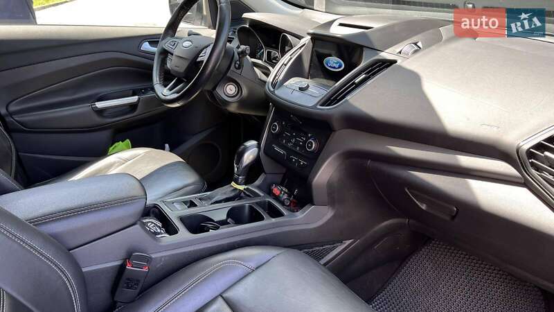 Внедорожник / Кроссовер Ford Escape 2018 в Ивано-Франковске