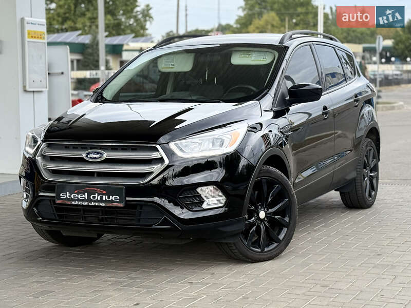 Внедорожник / Кроссовер Ford Escape 2018 в 