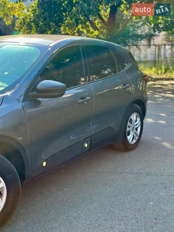 Внедорожник / Кроссовер Ford Escape 2023 в Киеве