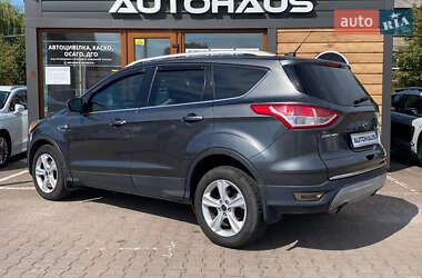 Внедорожник / Кроссовер Ford Escape 2016 в 
