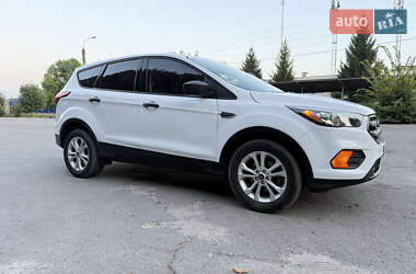 Позашляховик / Кросовер Ford Escape 2019 в Шепетівці
