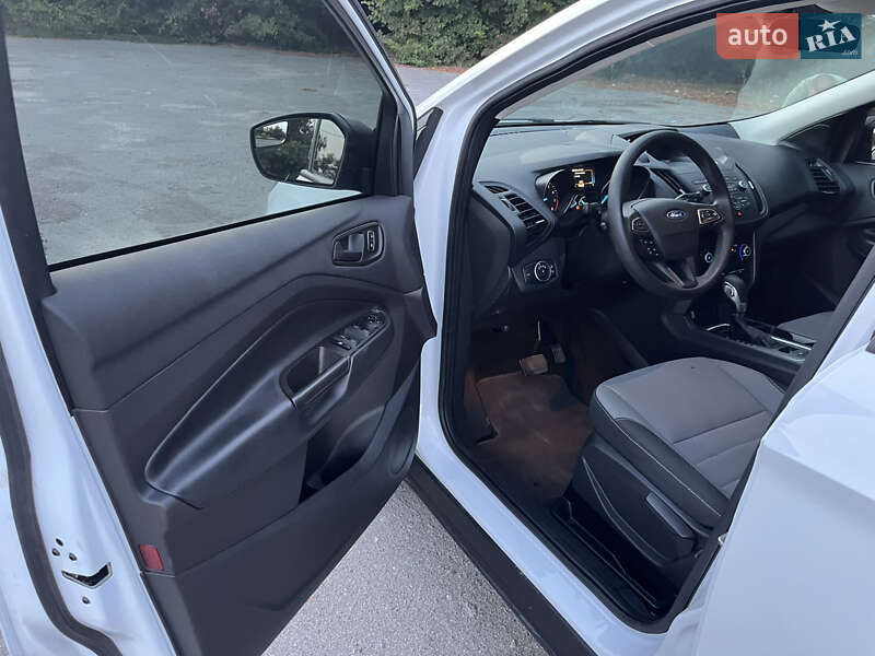Внедорожник / Кроссовер Ford Escape 2019 в Шепетовке фото 10 Внедорожник / Кроссовер Ford Escape 2019 в Шепетовке