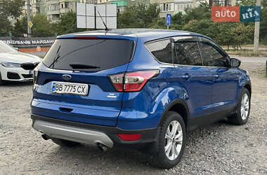 Внедорожник / Кроссовер Ford Escape 2017 в 