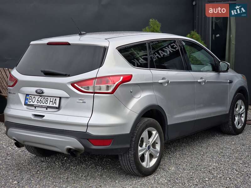 Внедорожник / Кроссовер Ford Escape 2015 в Тернополе