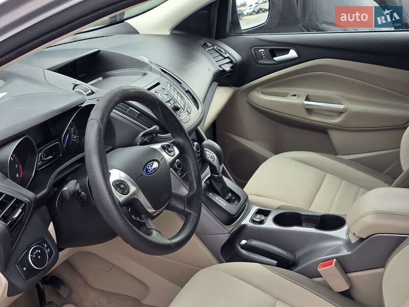 Внедорожник / Кроссовер Ford Escape 2015 в Тернополе