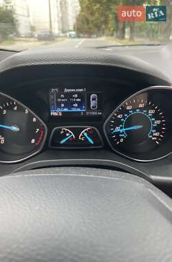 Внедорожник / Кроссовер Ford Escape 2013 в 