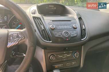 Внедорожник / Кроссовер Ford Escape 2017 в 