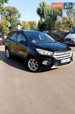 Внедорожник / Кроссовер Ford Escape 2018 в 