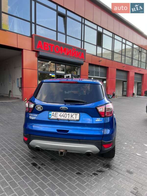 Позашляховик / Кросовер Ford Escape 2017 в Дніпрі
