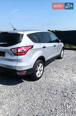 Позашляховик / Кросовер Ford Escape 2017 в 