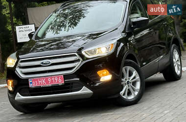 Внедорожник / Кроссовер Ford Escape 2019 в 