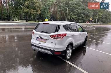 Внедорожник / Кроссовер Ford Escape 2016 в 