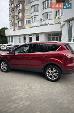Внедорожник / Кроссовер Ford Escape 2014 в 
