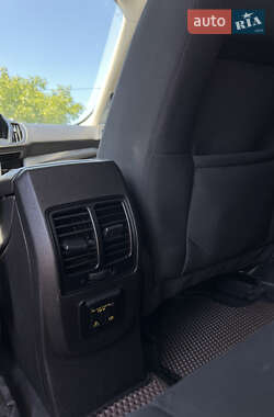 Внедорожник / Кроссовер Ford Escape 2012 в 
