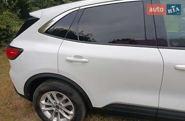 Внедорожник / Кроссовер Ford Escape 2022 в 