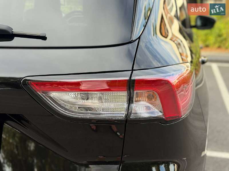 Внедорожник / Кроссовер Ford Escape 2022 в Киеве