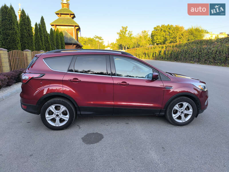 Внедорожник / Кроссовер Ford Escape 2016 в Днепре