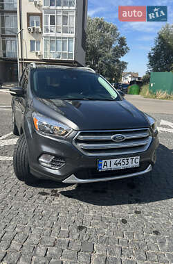 Внедорожник / Кроссовер Ford Escape 2017 в Киеве