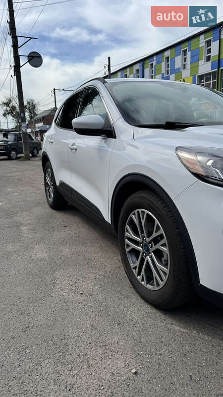 Позашляховик / Кросовер Ford Escape 2021 в Кривому Розі