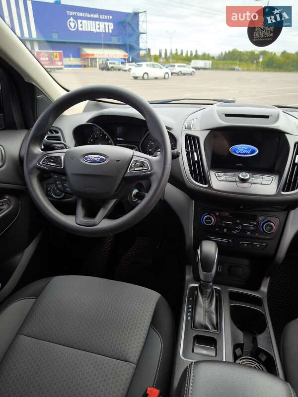 Внедорожник / Кроссовер Ford Escape 2018 в Ровно