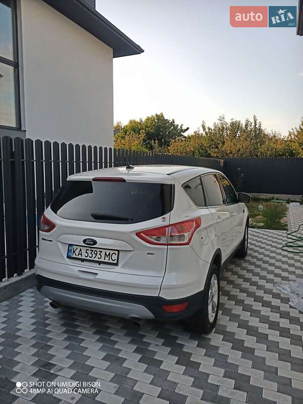 Внедорожник / Кроссовер Ford Escape 2015 в Киеве